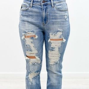 Tear it to shreds Judy Blues Boyfriend fit Jeans